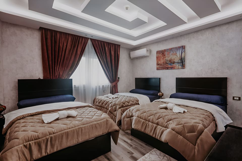 Down comforters, minibar, individually decorated, free WiFi