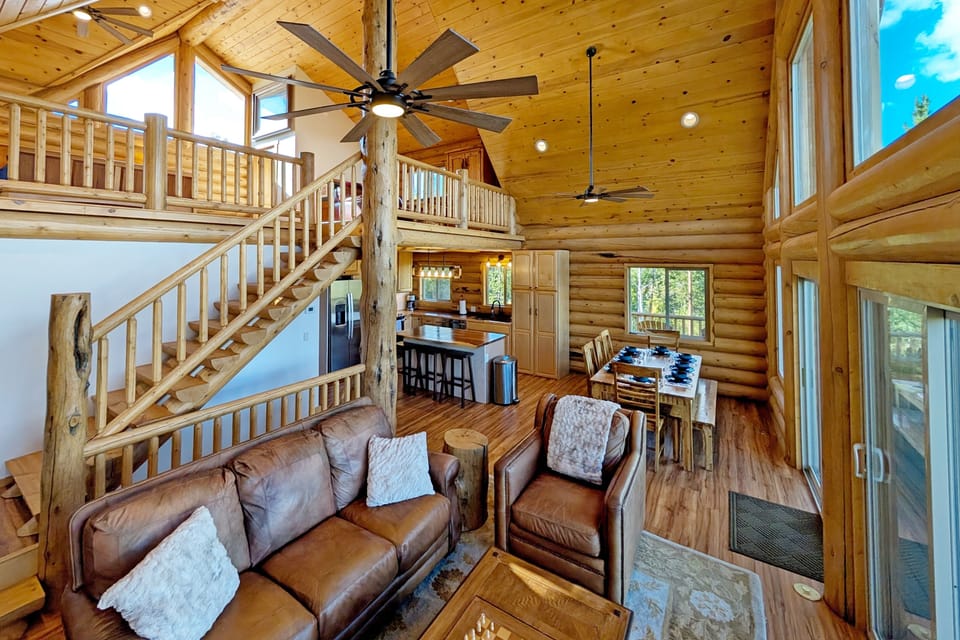 Bright, comfortable living space to relax in