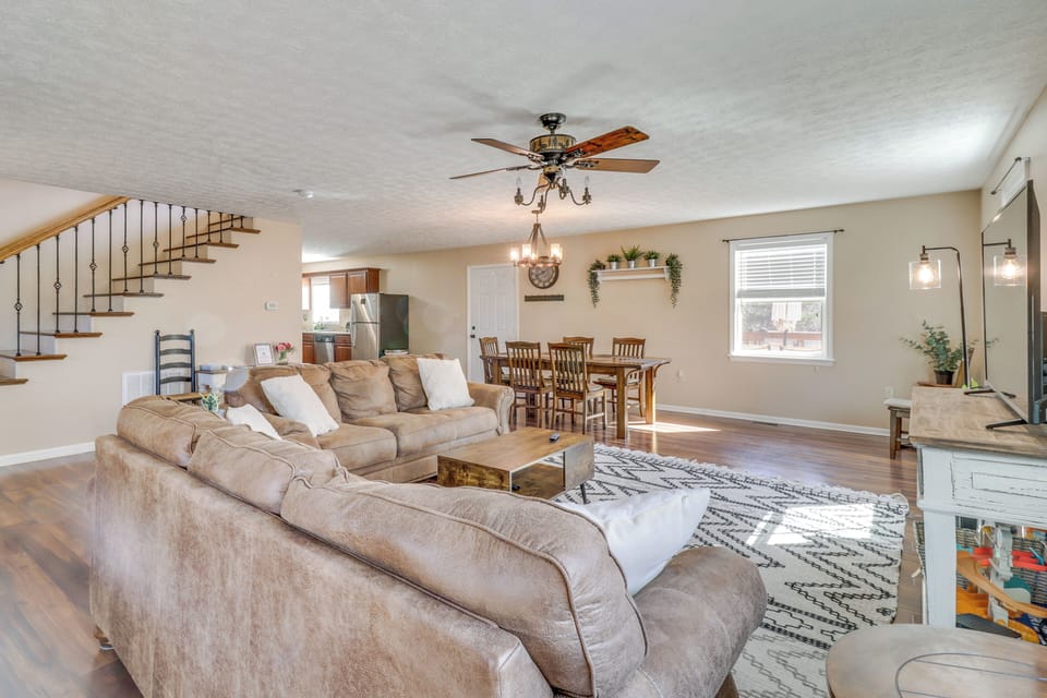 Living Room | Central Air Conditioning | 2-Story Cabin