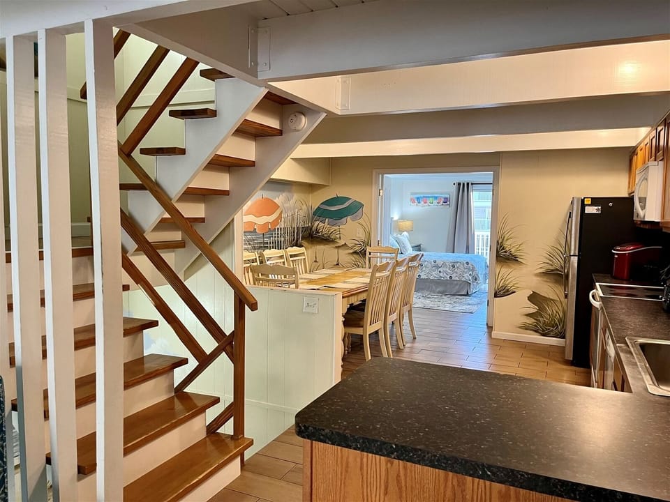 Level 2, Kitchen & Dining area
