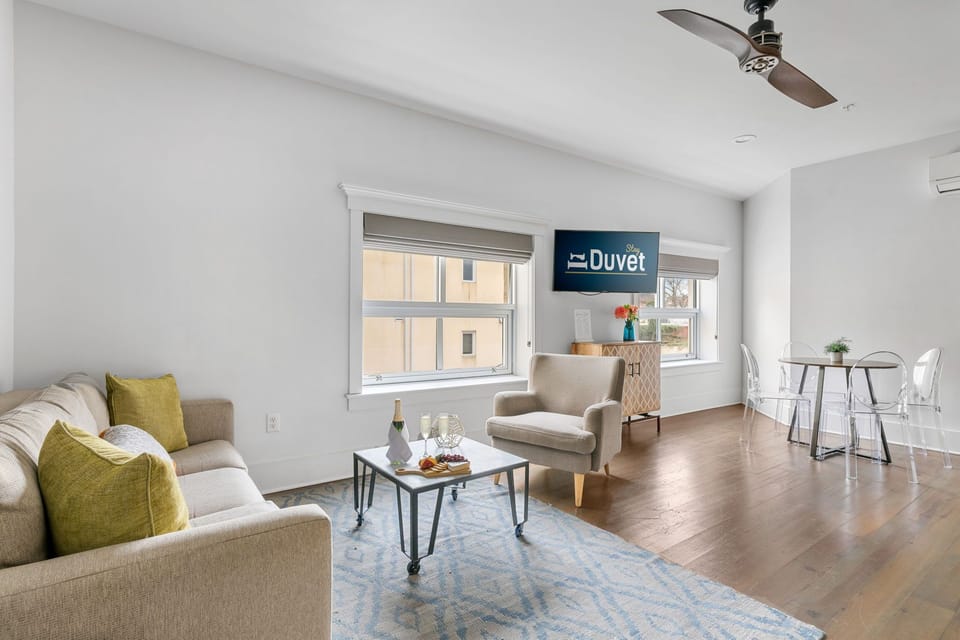 In the Heart of King Street! | Drayton Suite