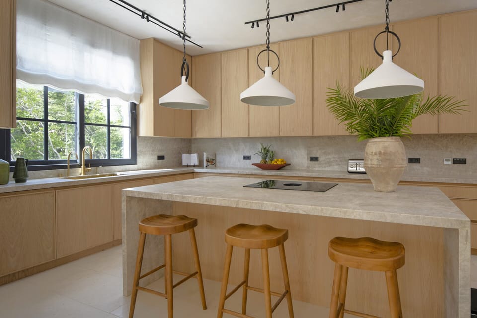 Villa | Private kitchen | Full-size fridge, microwave, oven, stovetop
