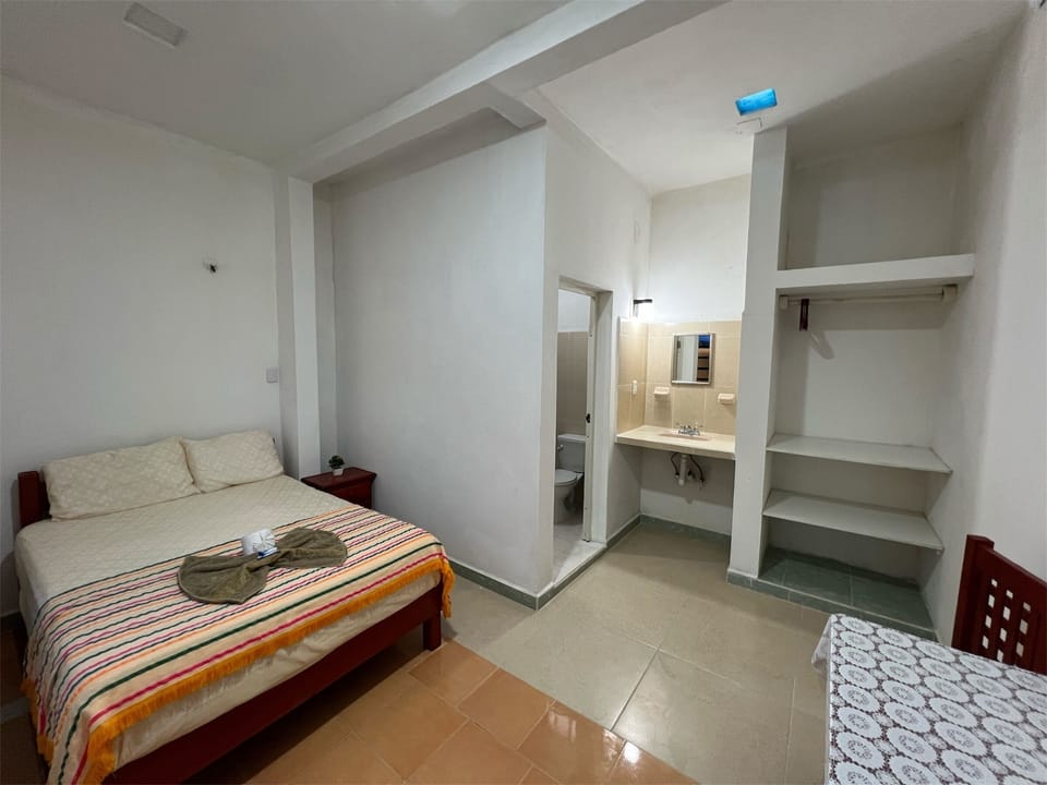 Basic Single Room | Desk, WiFi (free), bed sheets