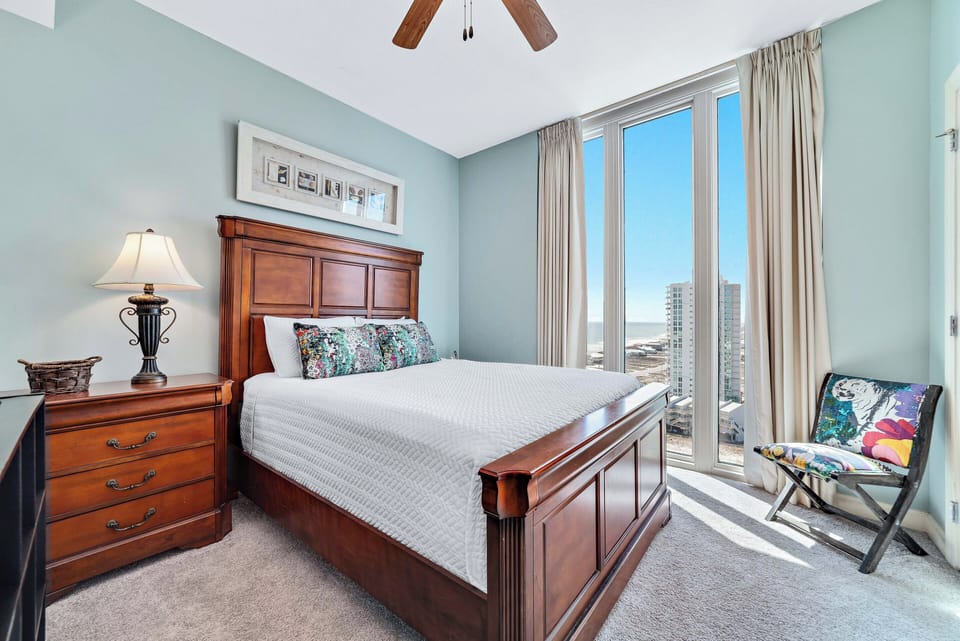 Guest bedroom