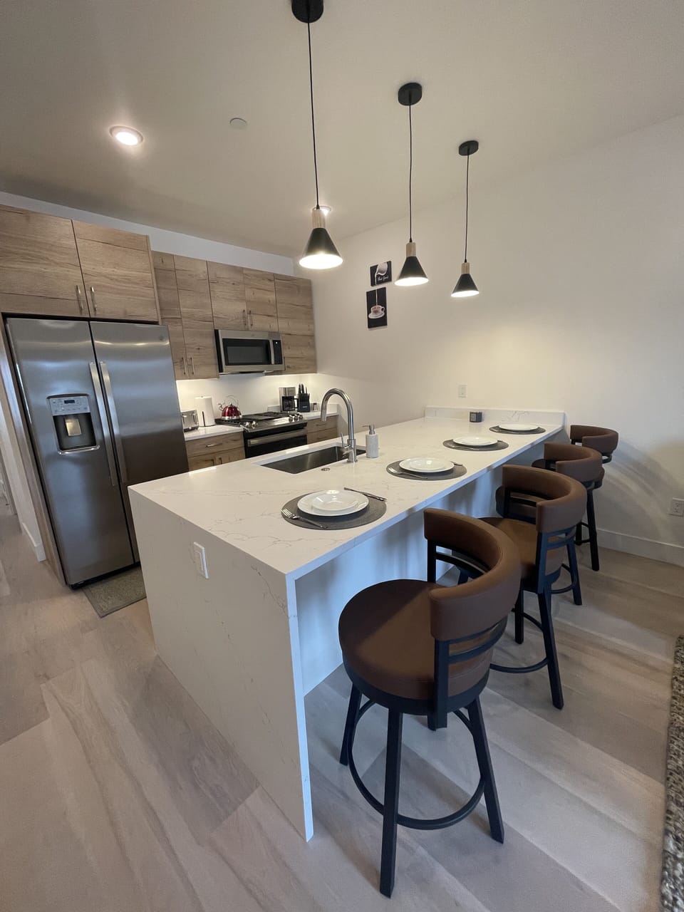 Illuminate Your Culinary Adventures with Modern Pendant Lights!
