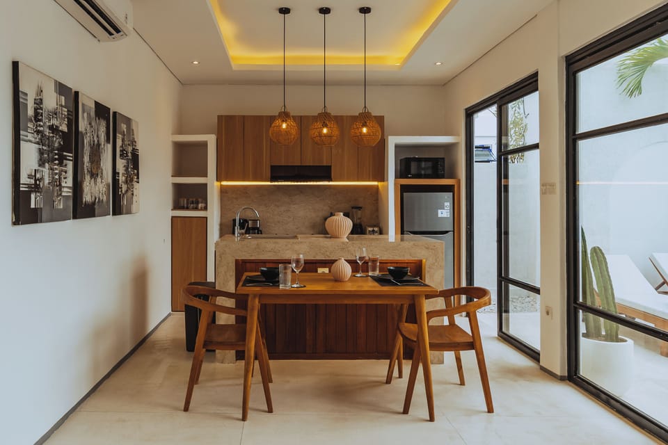 Villa | Private kitchenette | Fridge, toaster, blender, cookware/dishes/utensils