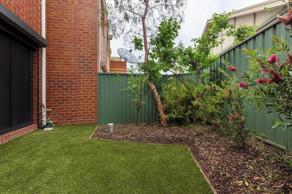 BACKYARD: A quaint outdoor space to enjoy morning coffees or peaceful quiet escapes.