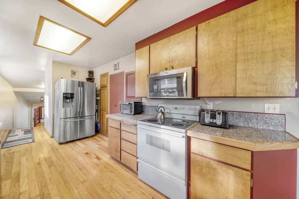 Big kitchen with updated appliances 