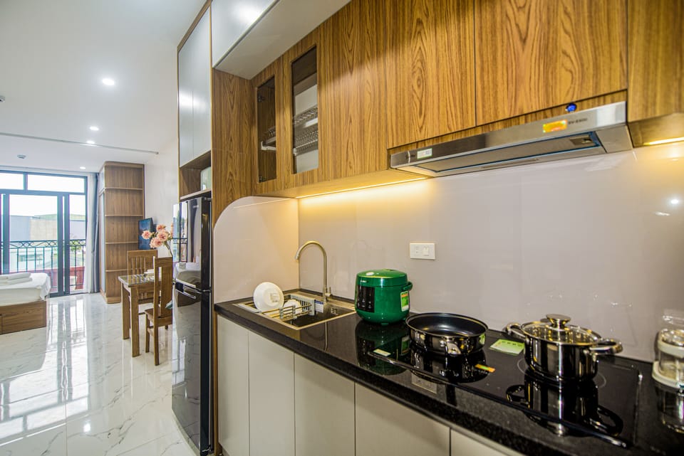 Basic Apartment | Private kitchen | Fridge, microwave, electric kettle, toaster