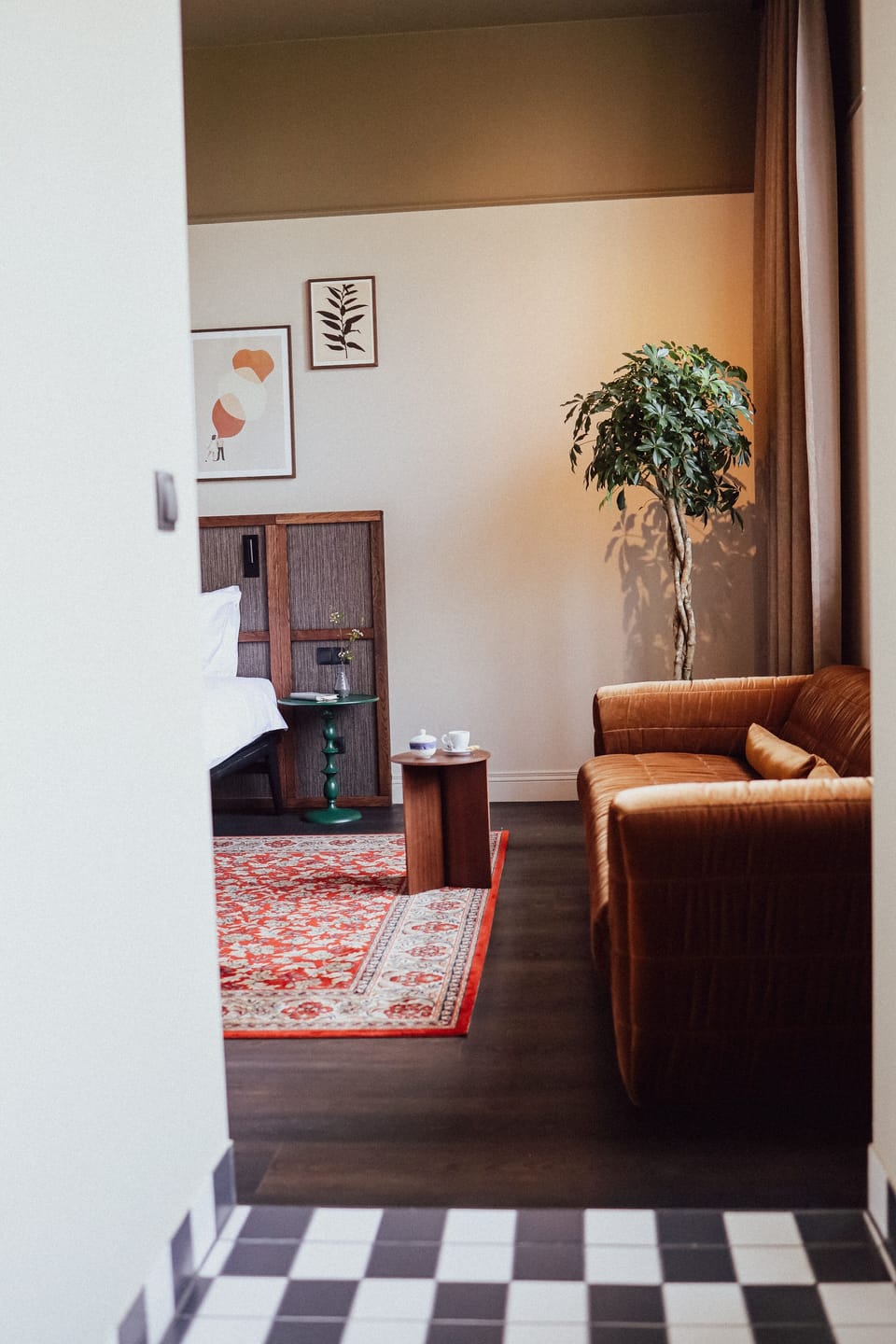 Superior Room, 1 King Bed, Private Bathroom | In-room safe, desk, laptop workspace, blackout drapes