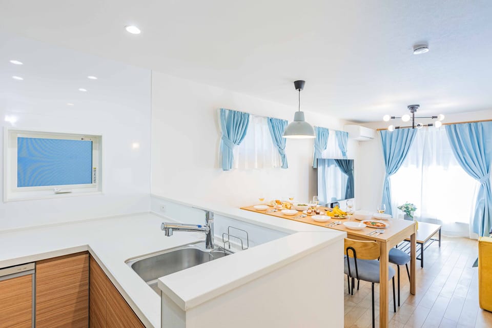 Executive House | Private kitchen | Full-size fridge, microwave, stovetop, electric kettle