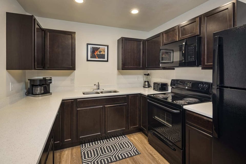 Fully Stocked Kitchen