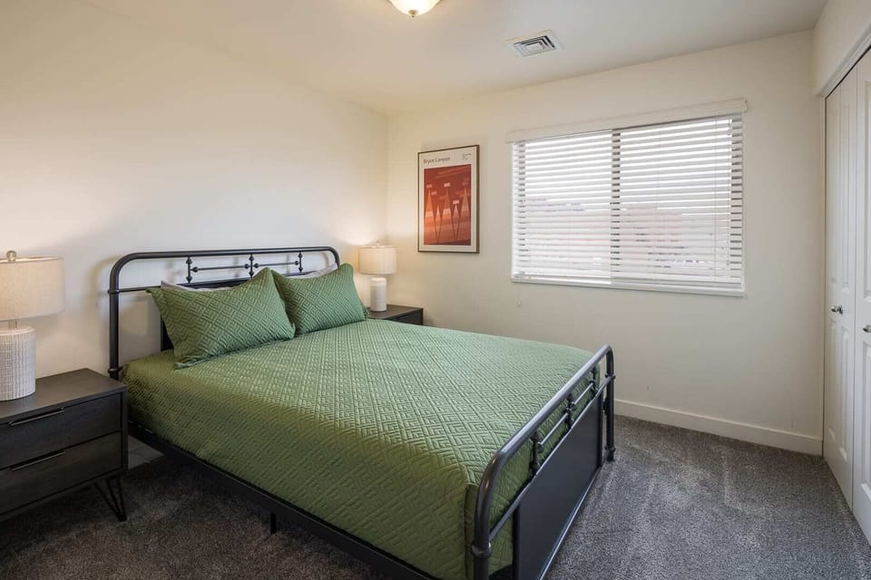 Guest Bedroom #2 (Queen)