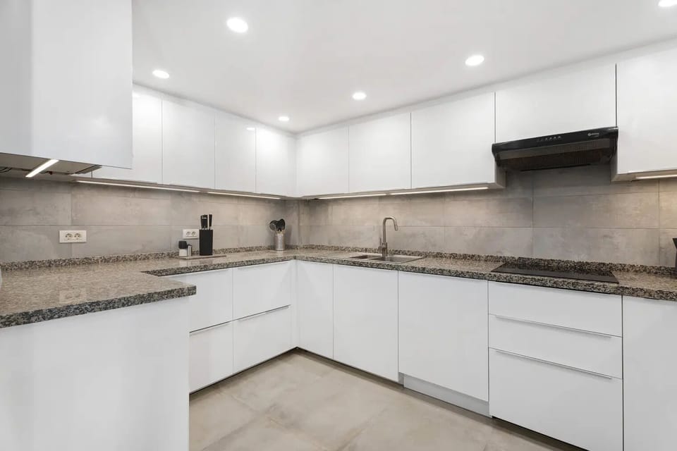 New Large Kitchen