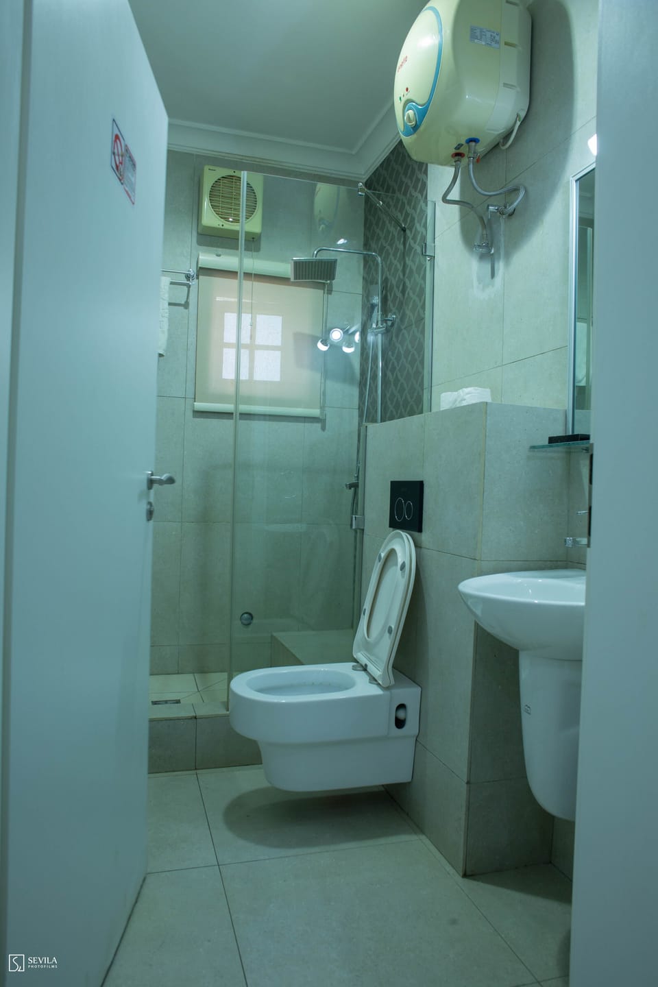 Shower, free toiletries, hair dryer, bathrobes