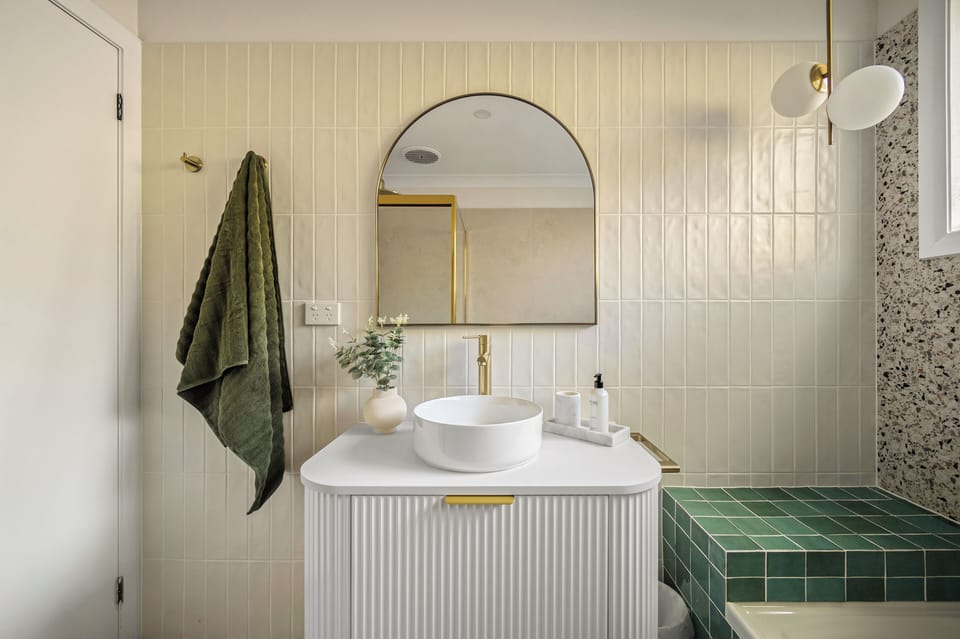 Downstairs Bathroom 01