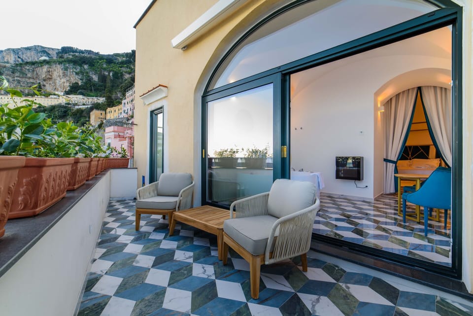 Room, Hot Tub | Terrace/patio
