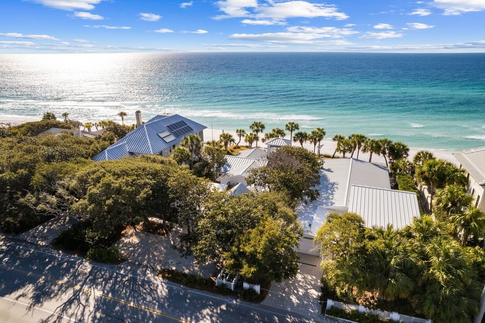 House, 3 Bedrooms | Beach | On the beach