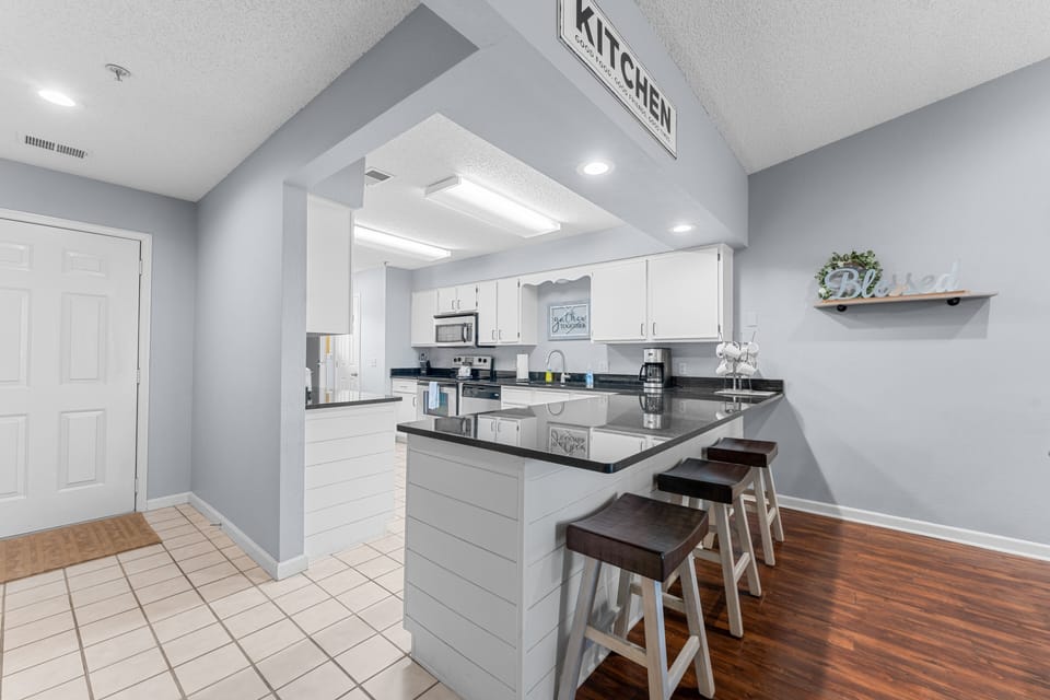 Condo, 2 Bedrooms | Private kitchen | Coffee/tea maker, fridge, oven, toaster