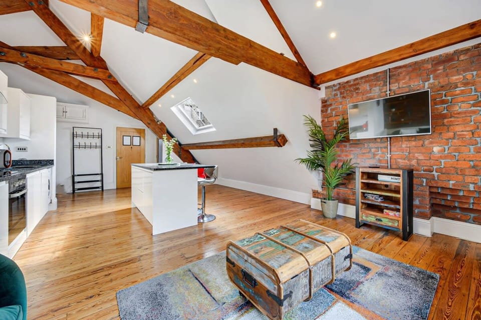 House | Iron/ironing board