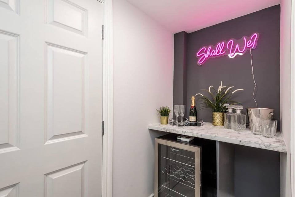 House | 3 bedrooms, iron/ironing board