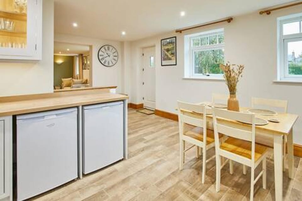 House | 2 bedrooms, iron/ironing board