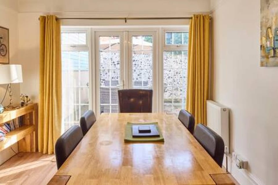House | 3 bedrooms, Internet