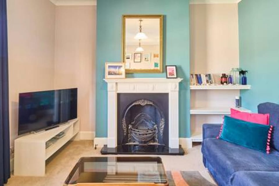House | 2 bedrooms, iron/ironing board, Internet