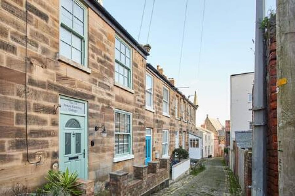 House | 2 bedrooms, iron/ironing board