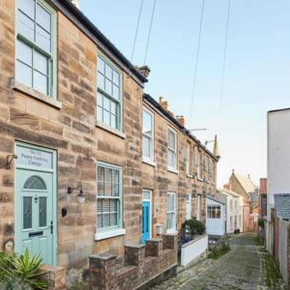 House | 2 bedrooms, iron/ironing board