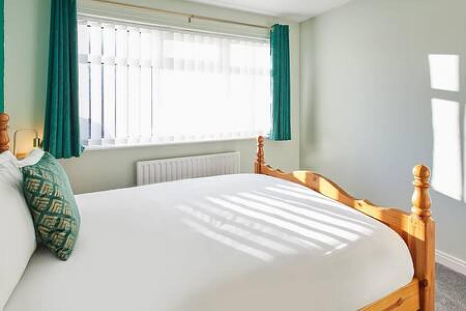 House | 3 bedrooms, iron/ironing board, Internet