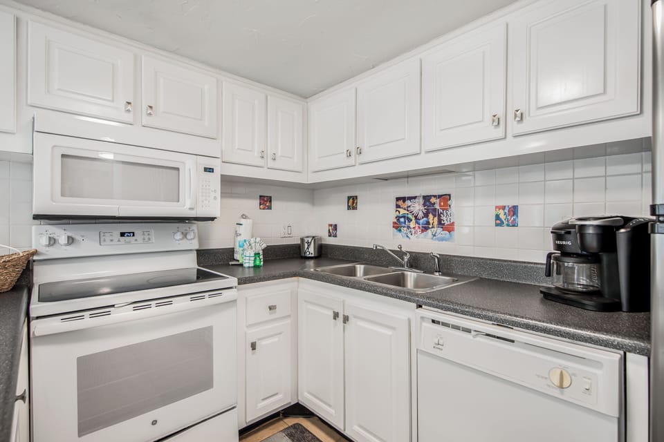 Fully Stocked Kitchen