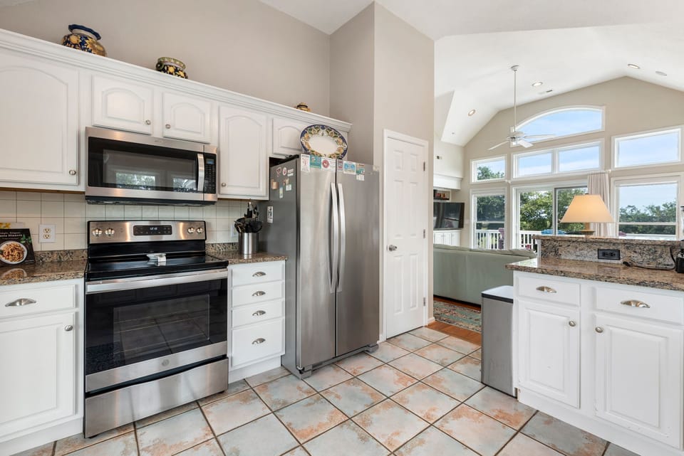 CC261: Heron Haven | Top Level Kitchen