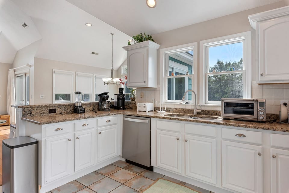 CC261: Heron Haven | Top Level Kitchen