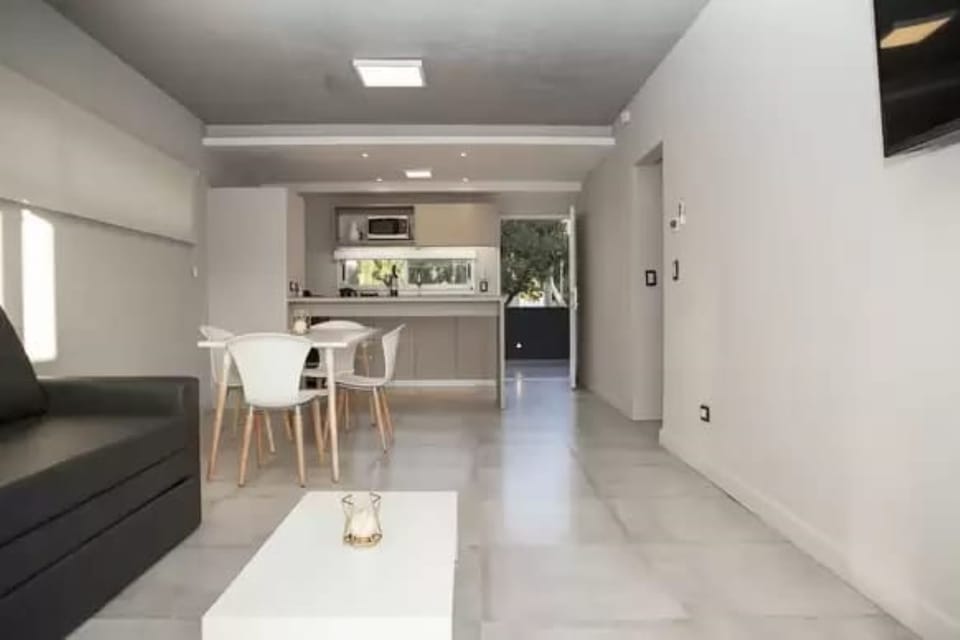 Apartment | Living area | Flat-screen TV, heated floors