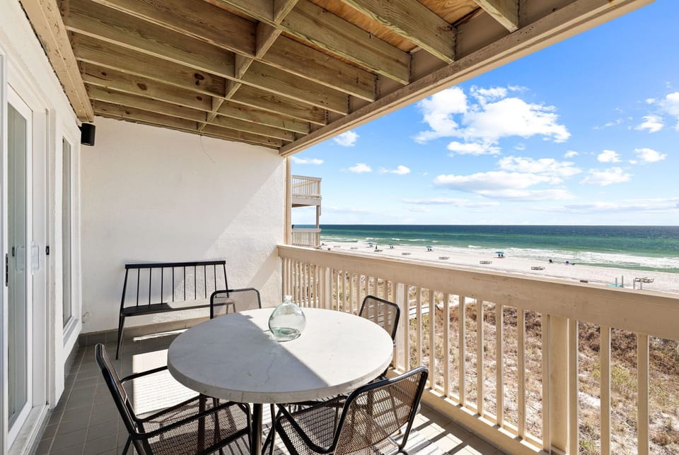 Enjoy Morning Coffee on the Gulf-Front Balcony!