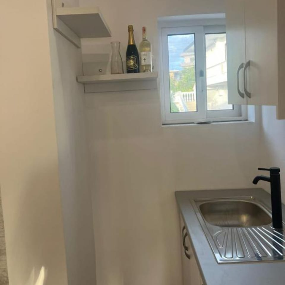 Double Room, Balcony | Private kitchen | Coffee/tea maker, electric kettle, eco-friendly cleaning products