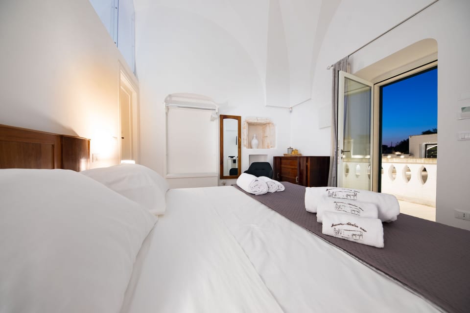Superior Double Room | In-room safe, desk, free WiFi, bed sheets