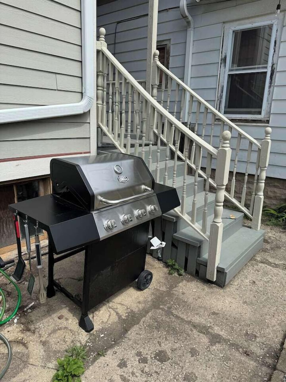 Perfect for easy outdoor BBQs and casual evenings at home.