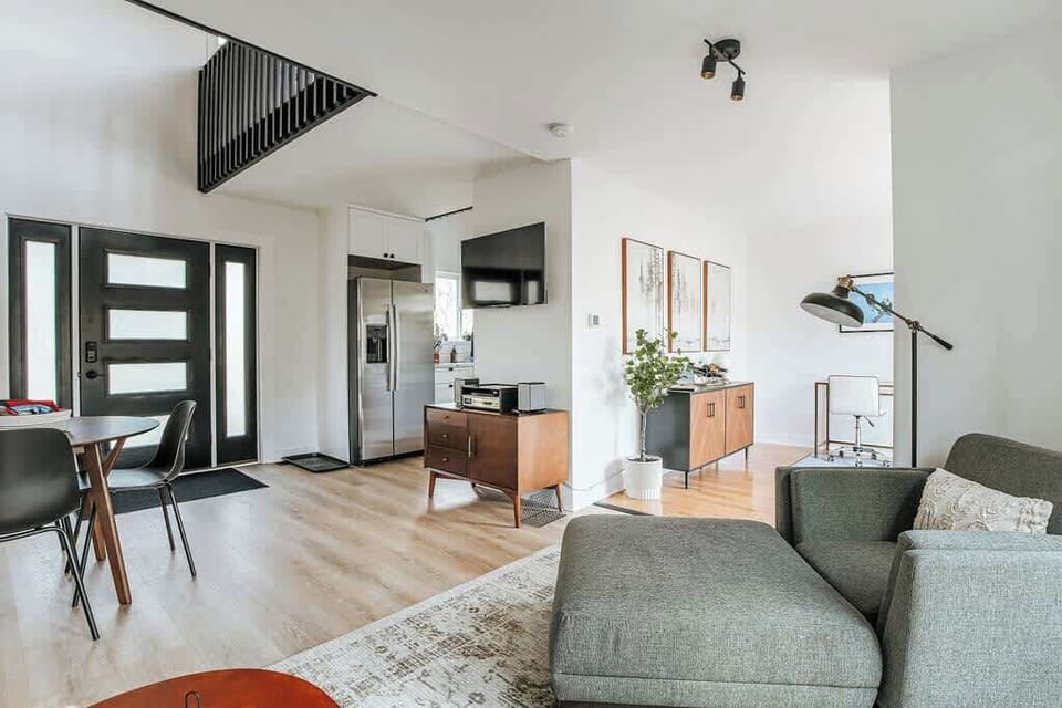 [Eagles Nest Main Floor] Open concept, open to the beautiful natural setting.
