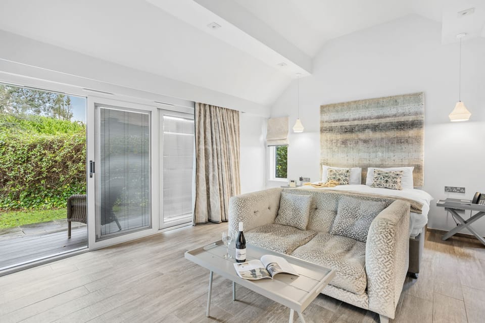 Indoor seating for 2 with access outside - Cottage Suite 2, Kentisbury Grange