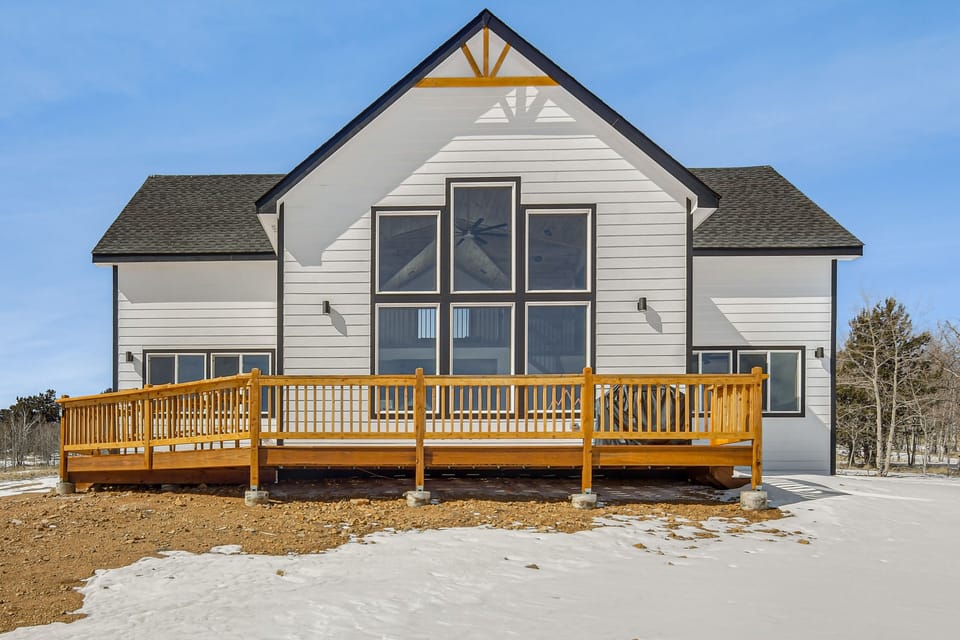 Cabin Exterior | Driveway Parking (4 Vehicles)