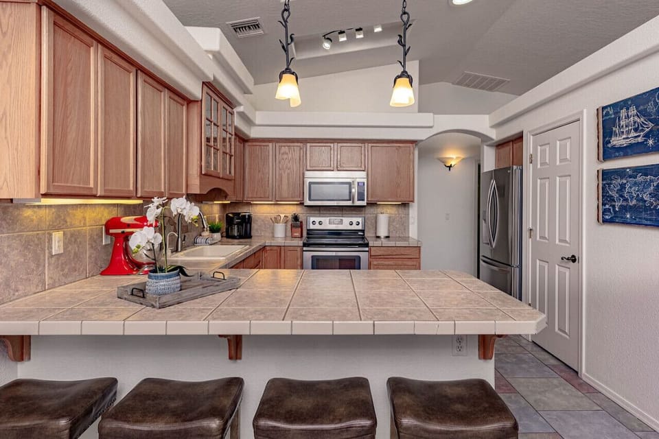 Kitchen Bar Seating for Quick Meals.