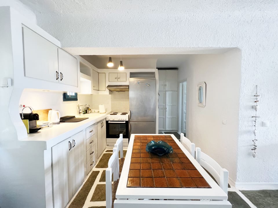 Luxury House, Sea View | Private kitchen