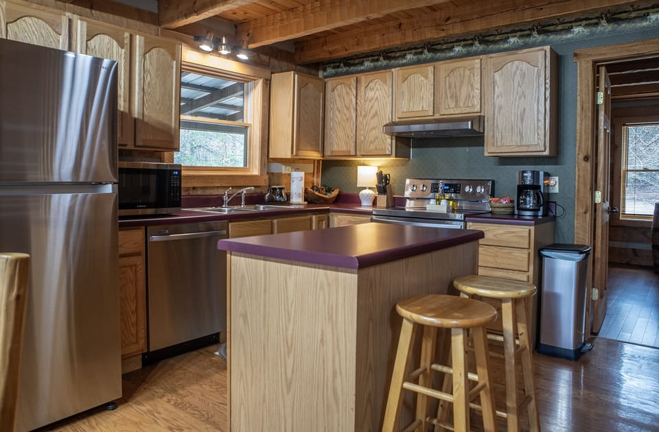 Kitchen equipped to have wonderful meals ! 