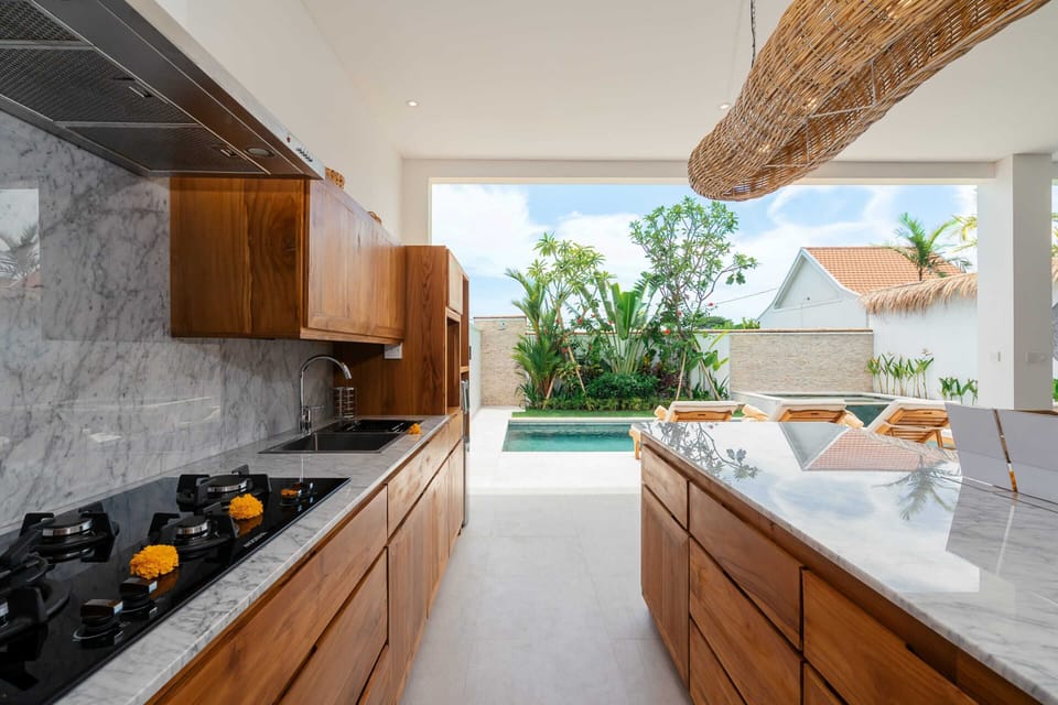 Basic Villa | Private kitchen | Fridge, microwave, stovetop, toaster