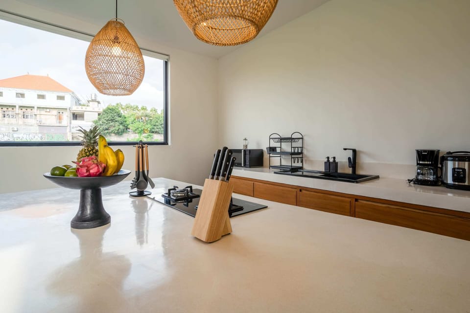 Basic Villa | Dining
