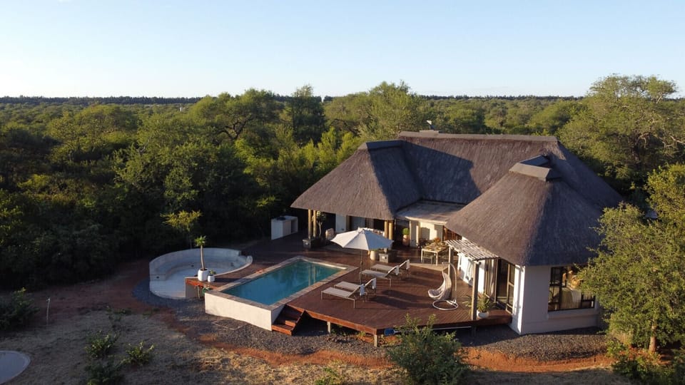 Villa Blaaskans - Luxury Villa in Hoedspruit
