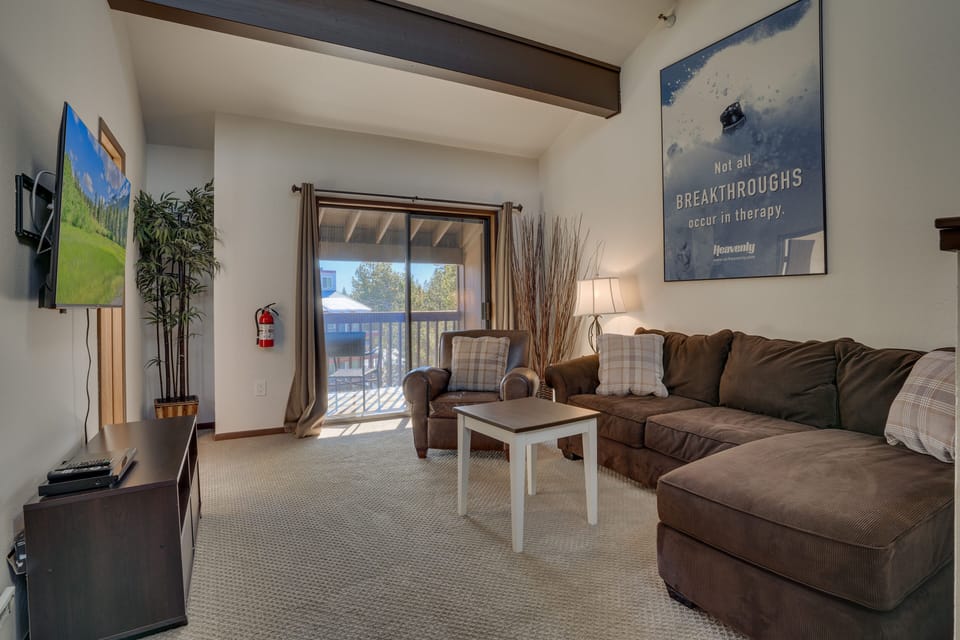 upstair living room 2