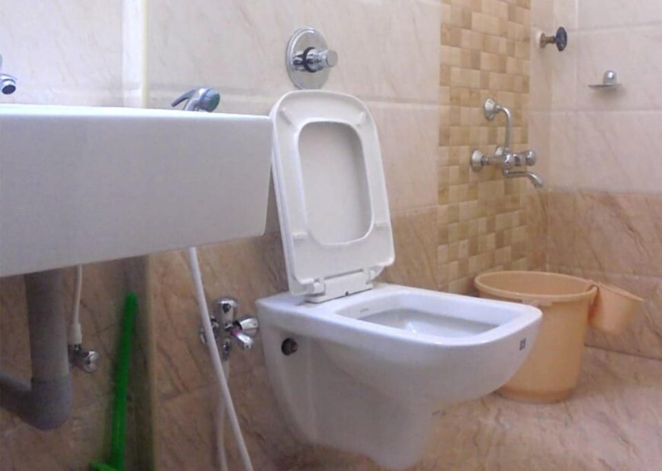 Deluxe Double or Twin Room | Bathroom